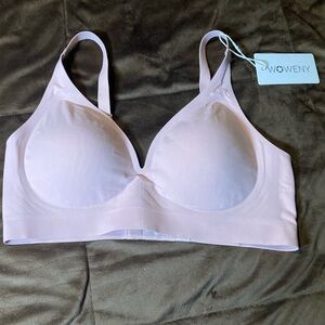 Woweny brand, size medium, new with tags, comfortable bra